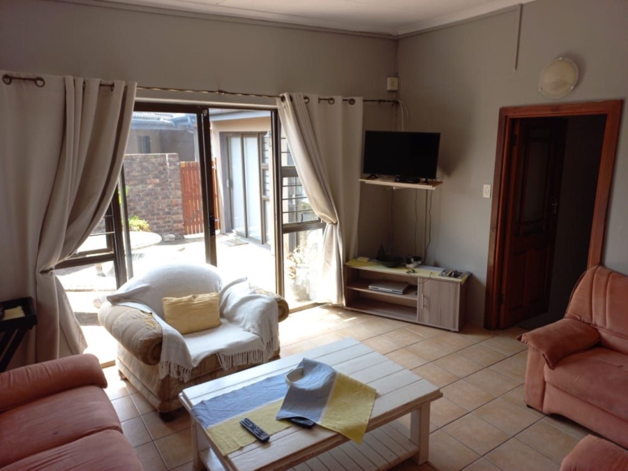 To Let 0 Bedroom Property for Rent in Summerstrand Eastern Cape